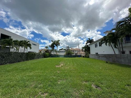 1531 Se 12th Ct, Fort Lauderdale, FL, 33316-2203 | Card Image