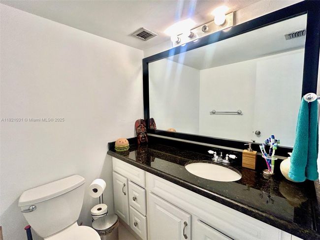 APT-2G - 9500 W Bay Harbor Dr, Condo with 1 bedrooms, 2 bathrooms and null parking in Bay Harbor Islands FL | Image 13