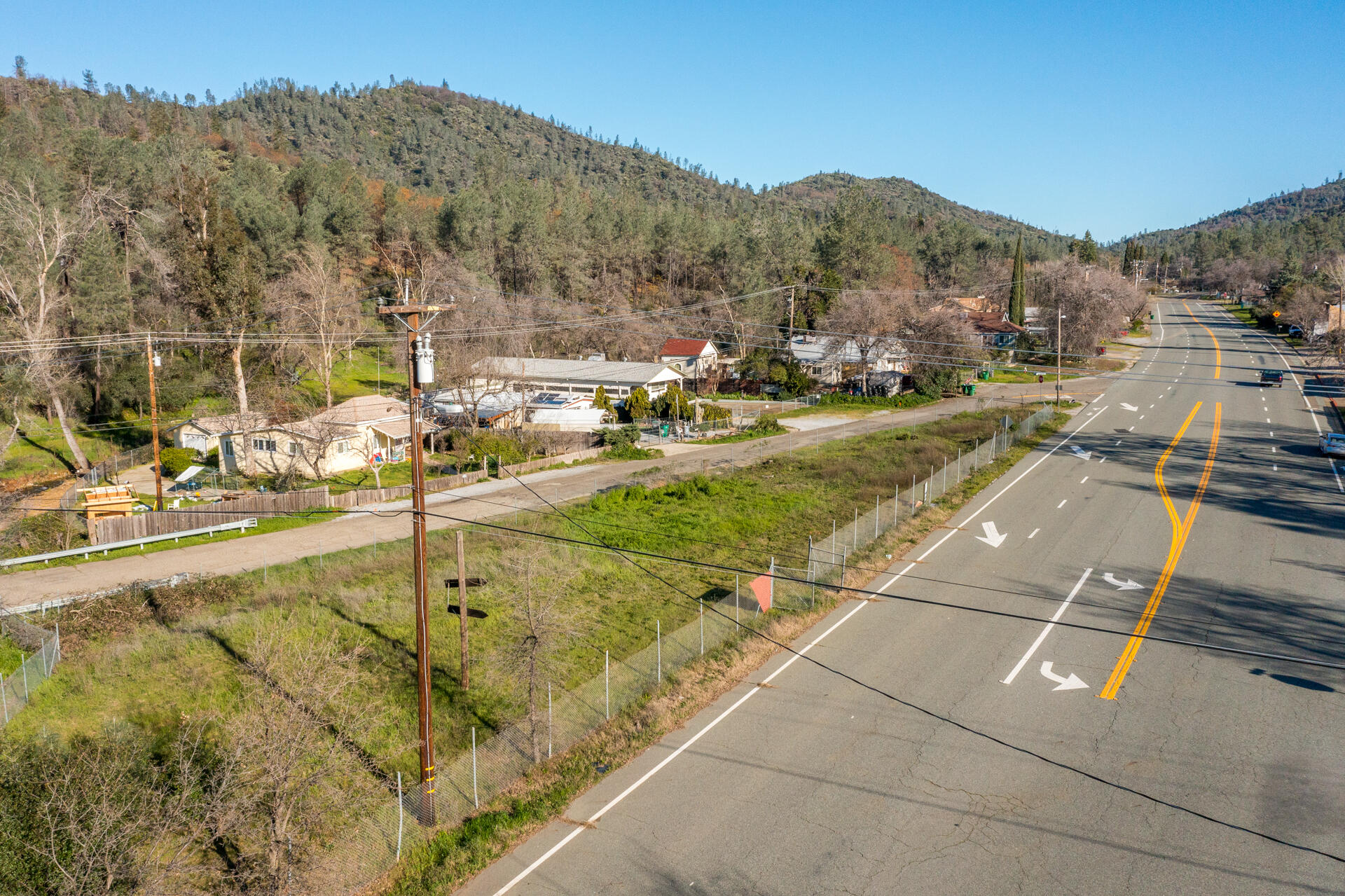 Land in Shasta Lake 4