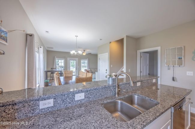 B - 200 Twin Oaks Dr, Townhouse with 3 bedrooms, 3 bathrooms and null parking in Hampstead NC | Image 6
