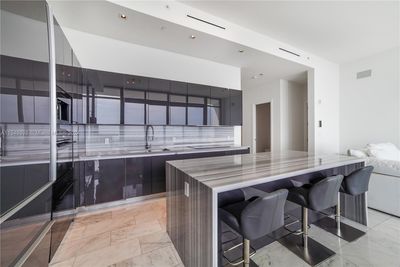 LPH5101 - 1451 Brickell Ave, Condo with 3 bedrooms, 3 bathrooms and null parking in Miami FL | Image 2