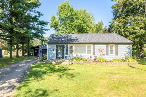 4034 Lakeshore Rd, Lexington, MI, 48450-9321 | Card Image