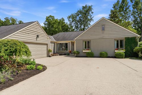 3401 Woodview Pl, Columbus, OH, 43220-2259 | Card Image