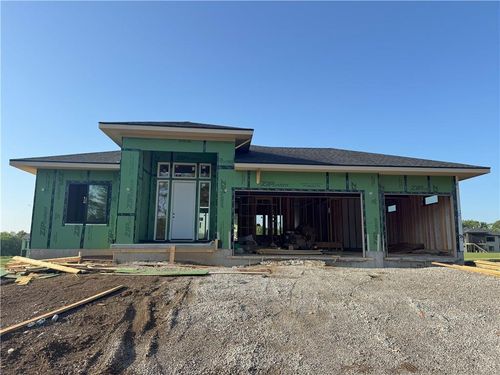565 Southshore Dr, Lake Winnebago, MO, 64034-7815 | Card Image