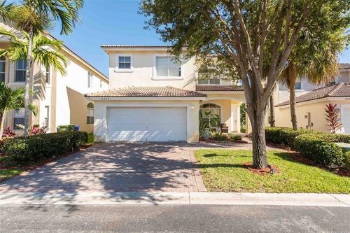 2257 Nw 77th Ter, Pembroke Pines, FL, 33024-3663 | Card Image