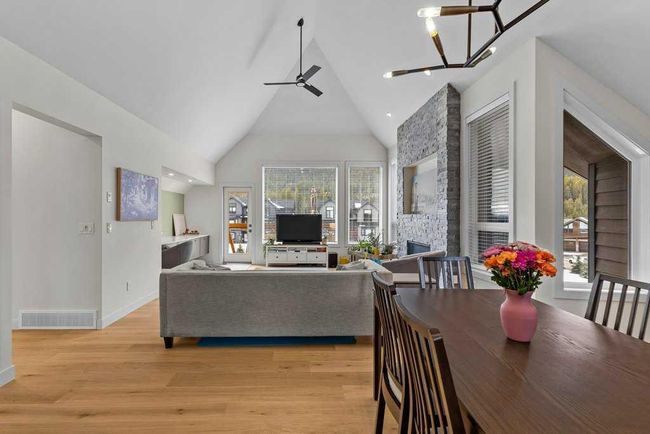 201E - 1200 Three Sisters Parkway, Townhouse with 3 bedrooms, 3 bathrooms and 2 parking in Canmore AB | Image 13