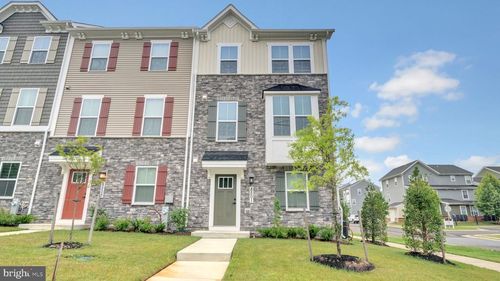 8501 Hamlin St, LANHAM, MD, 20706-1466 | Card Image