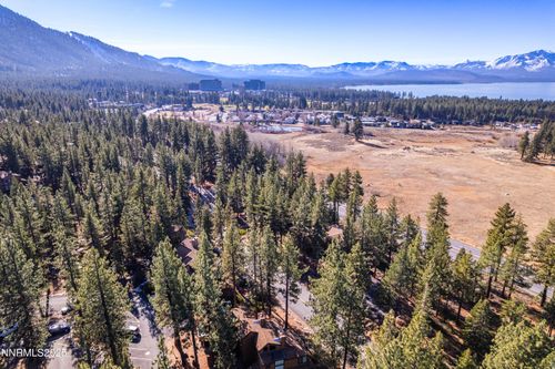 233 Clubhouse Cir, Stateline, NV, 89449-9838 | Card Image