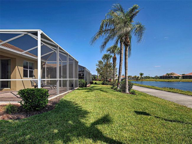 Beautiful landscaping | Image 46
