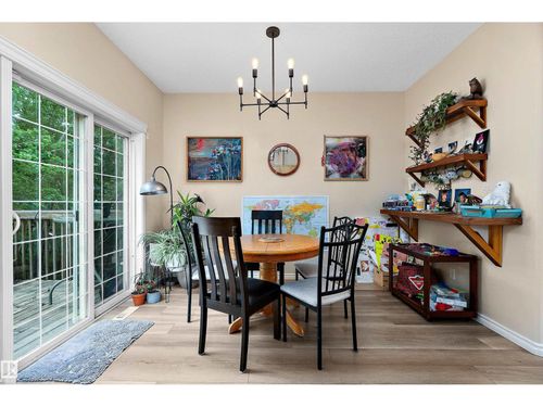 15-1780 Glastonbury Blvd Nw, Edmonton, AB, T5T6P9 | Card Image