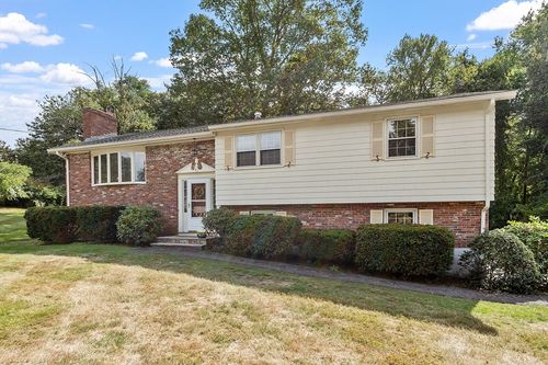 4 Mansfield Dr, Chelmsford, MA, 01824-3806 | Card Image