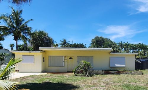 2585 Conroy Dr, North Palm Beach, FL, 33403-1401 | Card Image