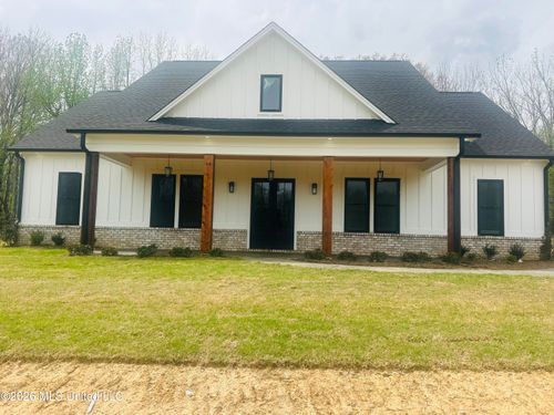 4272 S Red Banks Rd, Byhalia, MS, 38611-9241 | Card Image