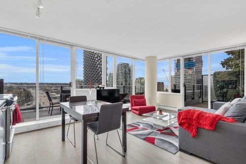 1325 Rolston St, Vancouver, BC, V6B0M2 | Card Image