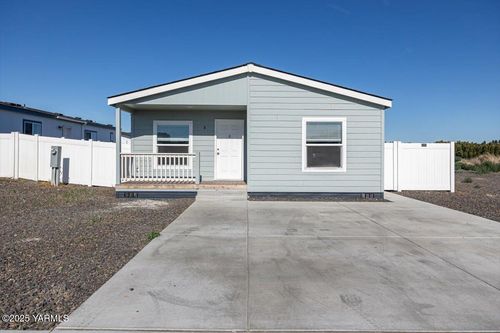 8-2681 E Edison Ave, Sunnyside, WA, 98944 | Card Image