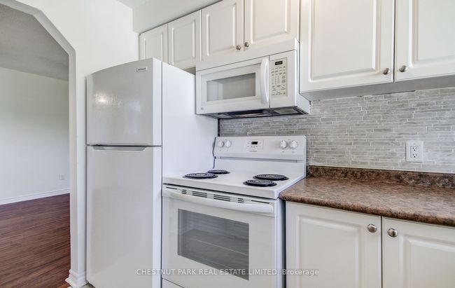 781 3 Rd Ave, House attached with 2 bedrooms, 1 bathrooms and 3 parking in Willow Beach ON | Image 16