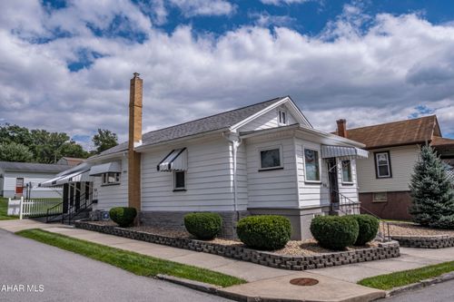 958 27th St, Altoona, PA, 16601-1847 | Card Image
