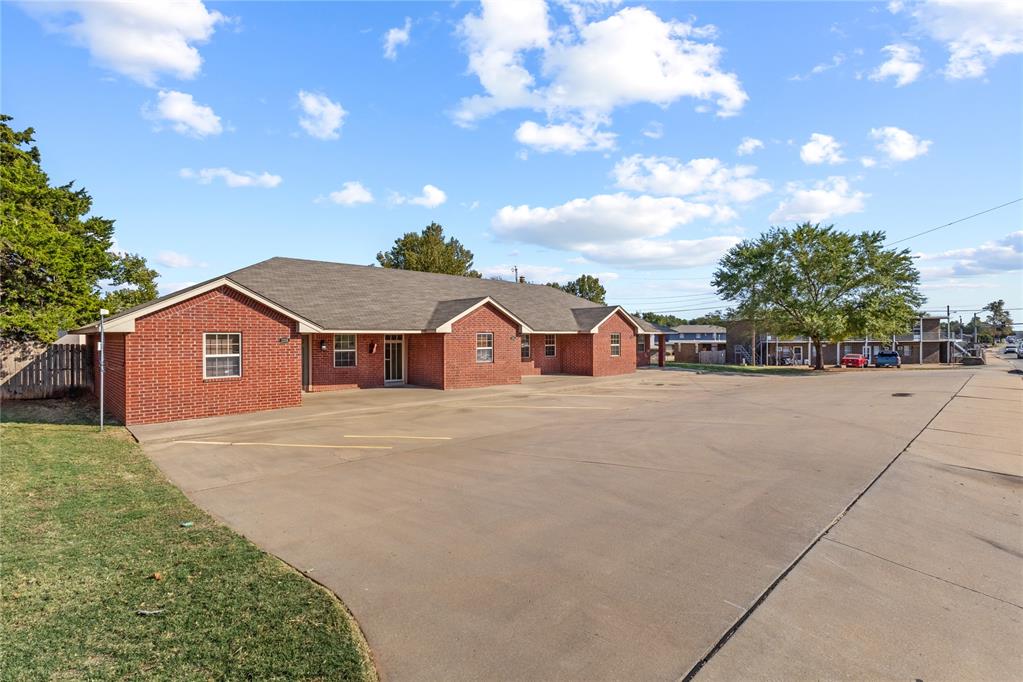 Washington St, Weatherford, OK 73096