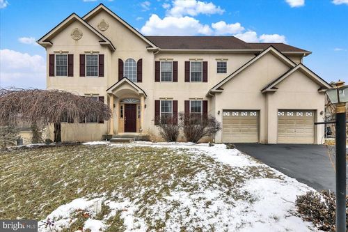 1631 W Thistle Dr, Wyomissing, PA, 19610-1272 | Card Image