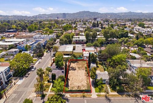 10808 Hartsook St, North Hollywood, CA, 91601 | Card Image