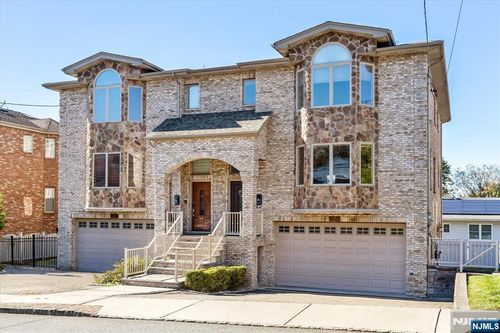 535 7th St, Palisades Park, NJ, 07650-2305 | Card Image