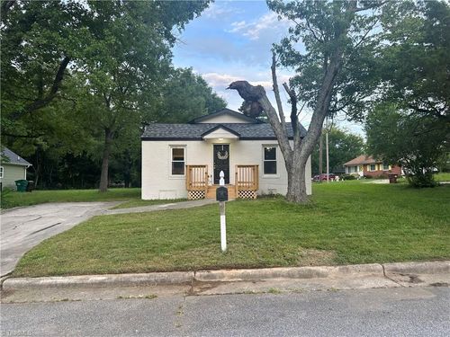 915 Jefferson St, High Point, NC, 27260-6847 | Card Image