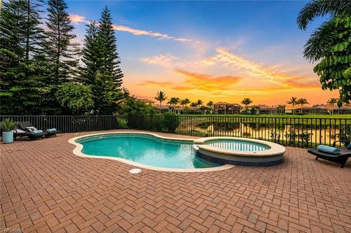2767 Cinnamon Bay Cir, NAPLES, FL, 34119-8693 | Card Image