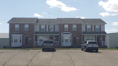 211 Tree Line Dr, Oak Grove, KY, 42262-7200 | Card Image