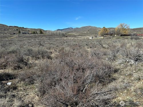 81 W Chewuch Rd, Winthrop, WA, 98862-9755 | Card Image