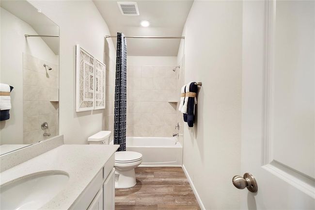 248 Orchard Laurel Drive, House other with 4 bedrooms, 3 bathrooms and 2 parking in Alvin TX | Image 11