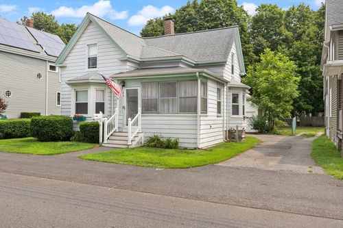 94 Madison St, Dedham, MA, 02026-3318 | Card Image