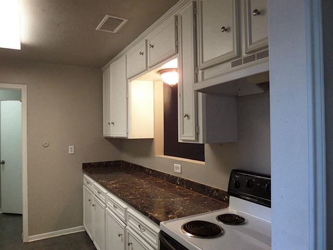 CD - 8915 Emnora Ln, Home with 3 bedrooms, 2 bathrooms and null parking in Houston TX | Image 8