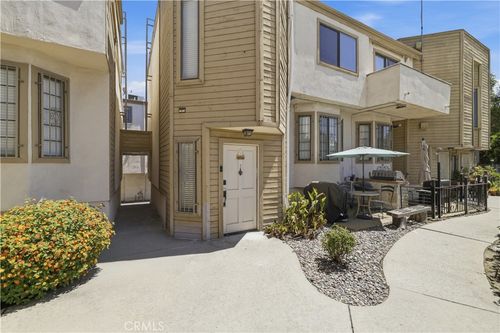 9-14715 Saticoy, Van Nuys, CA, 91405 | Card Image