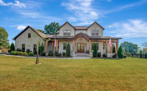 153 Riverwood Dr, Hendersonville, TN, 37075-5352 | Card Image