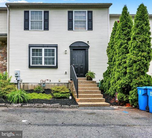 305 White Birch Ln, BLANDON, PA, 19510-9579 | Card Image