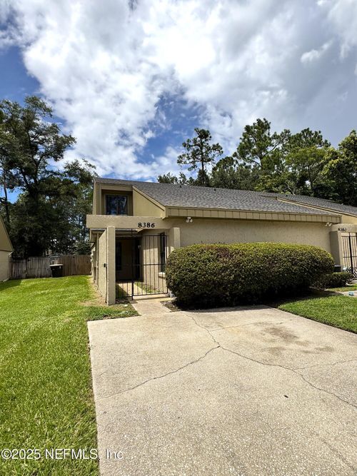 8386 Windypine Ln, JACKSONVILLE, FL, 32244-5263 | Card Image