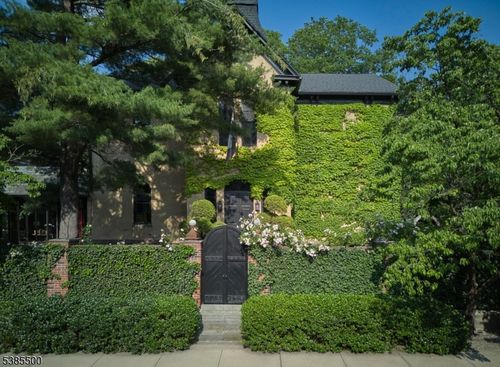 80 S Main St, Lambertville, NJ, 08530-1828 | Card Image