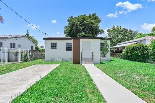 1530 Nw 55th St, Miami, FL, 33142-3130 | Card Image