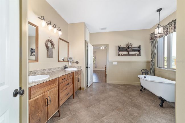 3412 Ne 106 Th St, House other with 4 bedrooms, 3 bathrooms and null parking in Anthony FL | Image 42