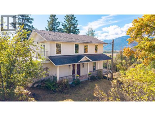 {{alt}} | Card Image