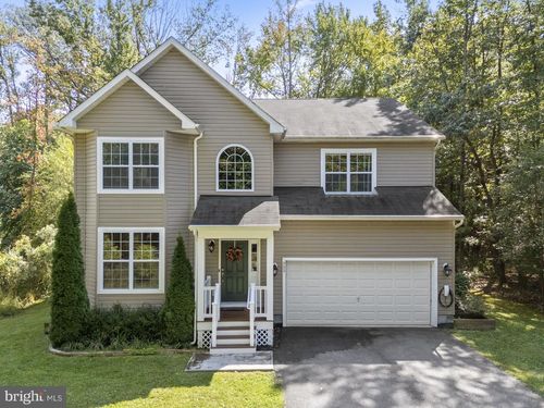 933 Marzoff Rd, Deale, MD, 20751-9612 | Card Image