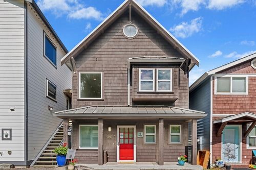 2707 Day Island Blvd W, University Place, WA, 98466-1813 | Card Image