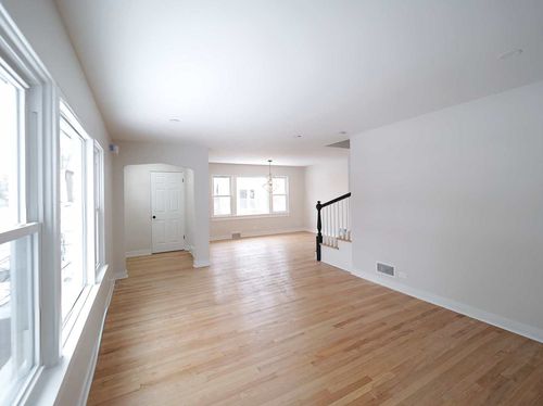 2926 Prairie Ave, Brookfield, IL, 60513-1040 | Card Image