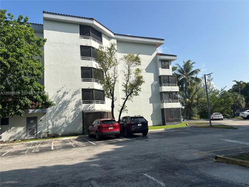 a111-8305 Sw 152nd Ave, Miami, FL, 33193-4004 | Card Image