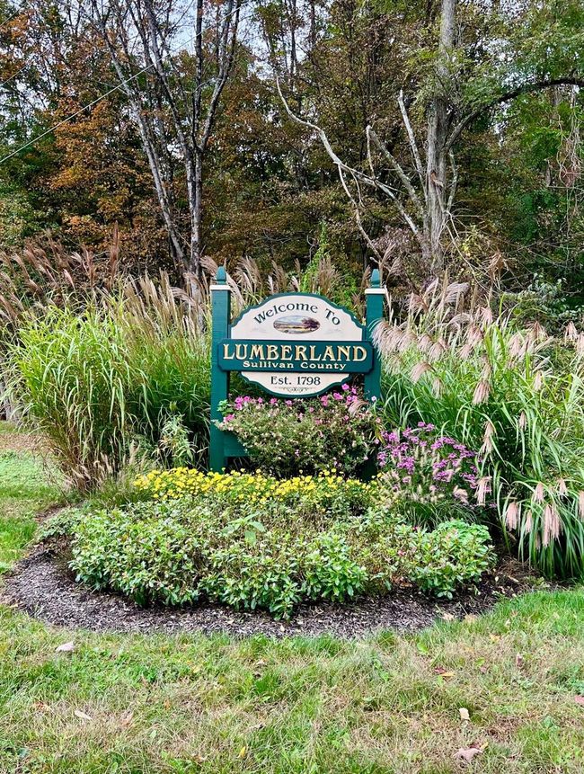 View of community / neighborhood sign | Image 26
