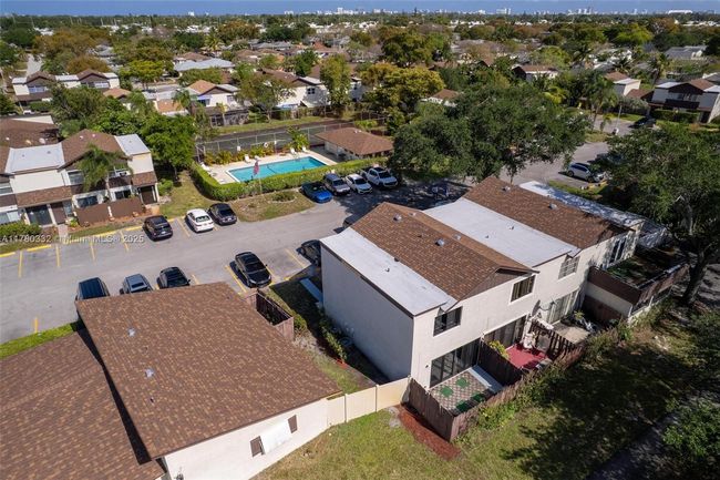 APT-33 - 3200 Nw 5 Th Ter, Townhouse with 2 bedrooms, 2 bathrooms and null parking in Pompano Beach FL | Image 27