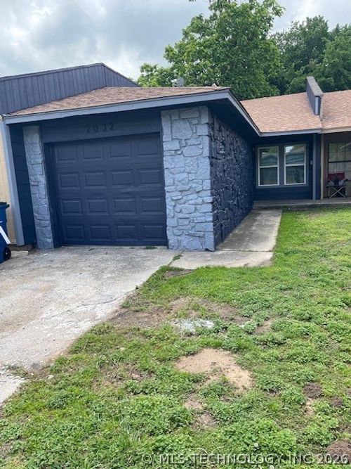 2032 S Phoenix Ave, Tulsa, OK, 74107-1854 | Card Image