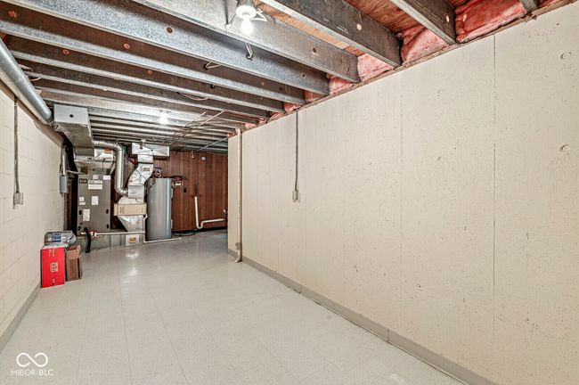 8433 Quail Hollow Rd, Condo with 3 bedrooms, 3 bathrooms and null parking in Indianapolis IN | Image 26