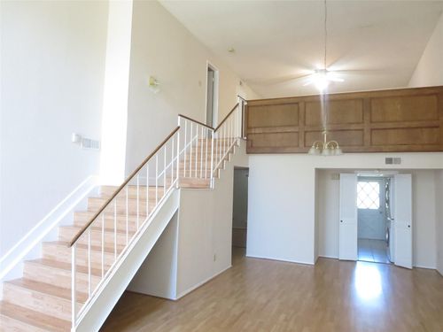 apt-72-12633 Memorial Dr, Houston, TX, 77024-4842 | Card Image