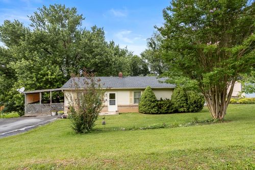 18207 Macedonia Rd, Abingdon, VA, 24211-7133 | Card Image